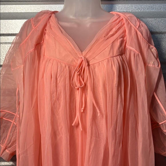 Vintage Worth pink nightgown - Picture 3 of 6